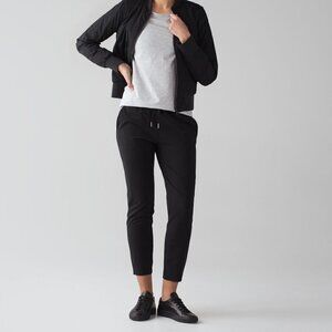 Lululemon On The Fly Pant *Woven 28" Black